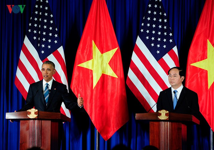 Lifting arms ban, a necessary step towards full normalization of Vietnam-US ties  - ảnh 1